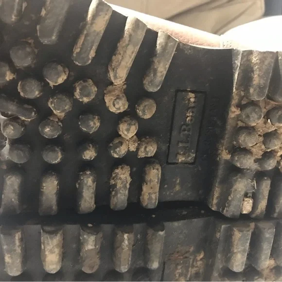 L.L. Bean MEN’S hinting Boots Size 8 Leather excellent for use by hunters or sno - Picture 16 of 17